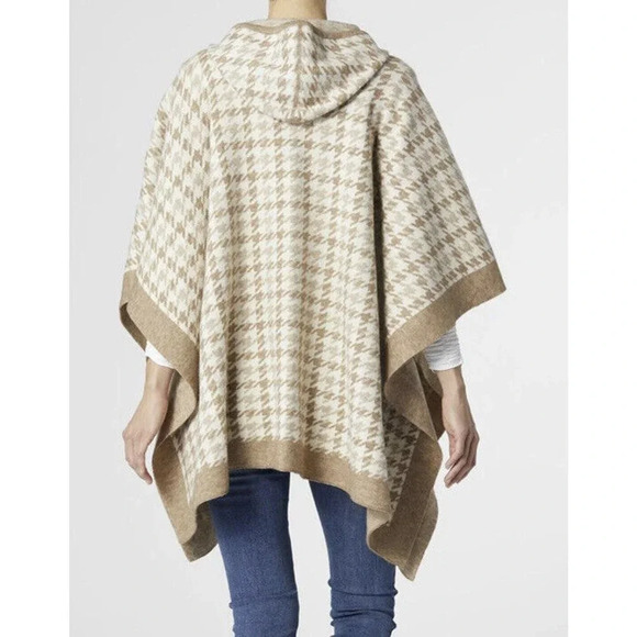 Coco + Carmen Brina Hooded Drawstring Pullover Knit Poncho Carmel Cream One Size - Picture 4 of 16